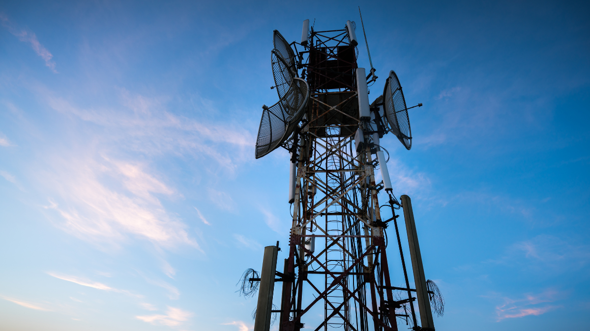 Types of Radio Modems: Which One is Best for Data Transfer in an Area Without Cellular or Internet Networks?