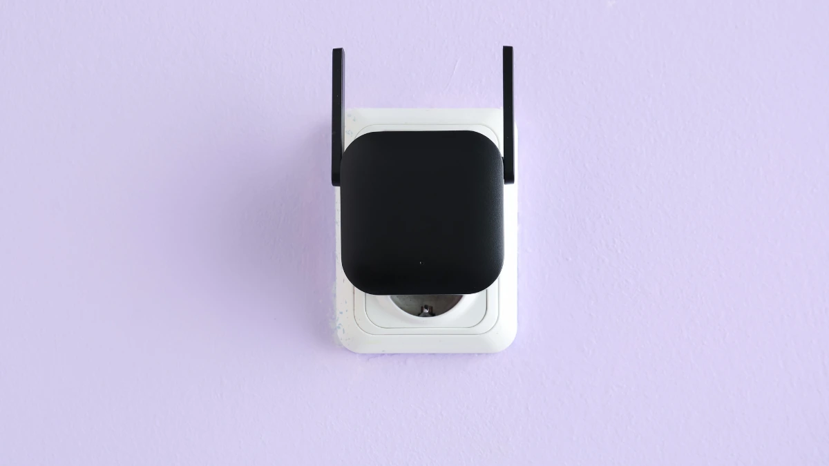 Components of a Cell Phone Signal Repeater