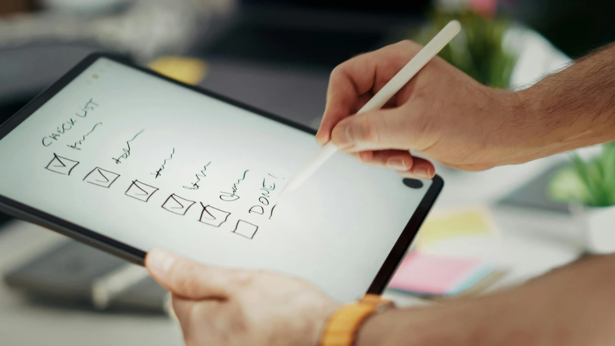 Knowing the Types of Stylus Pen: Passive Stylus and Active Stylus