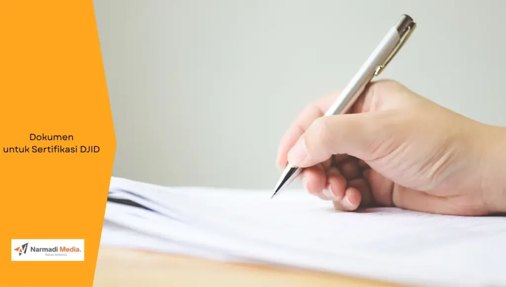 Ilustrasi menulis dokumen. Ini syarat dokumen untuk sertifikasi DJID.