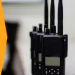 Handy talky, salah satu jenis transiver radio amatir.