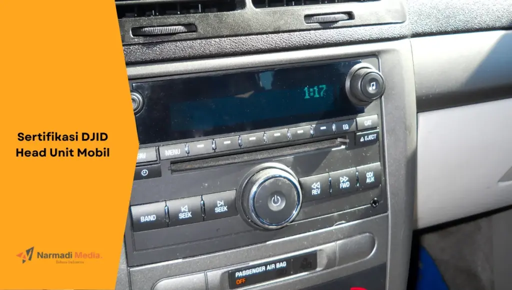 Contoh head unit mobil.