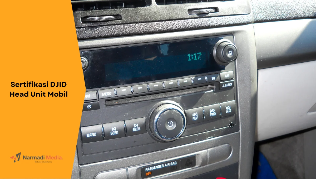 Contoh head unit mobil.