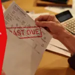 Ilustrasi mendapatkan surat denda. Ini ketentuan pidana pelanggaran hak cipta musik.